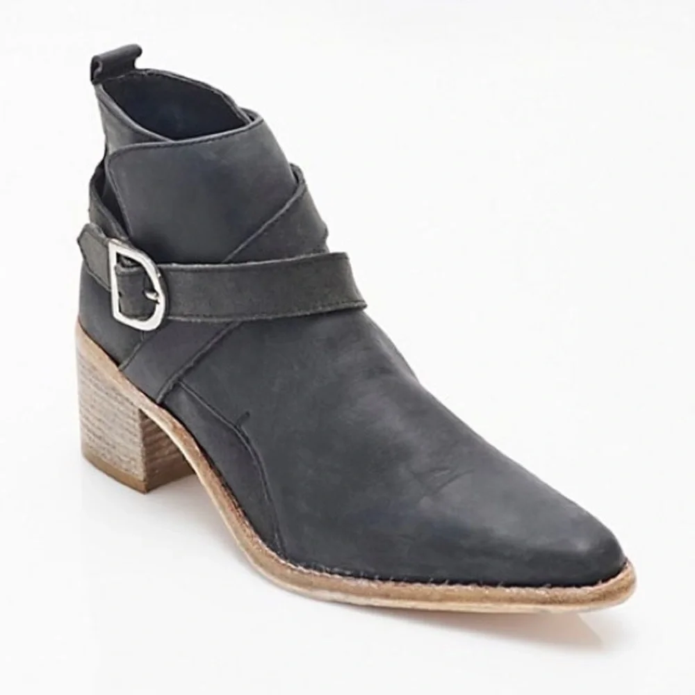 ❤️❤️ Free People Back Loop Ankle Boot❤️❤️black